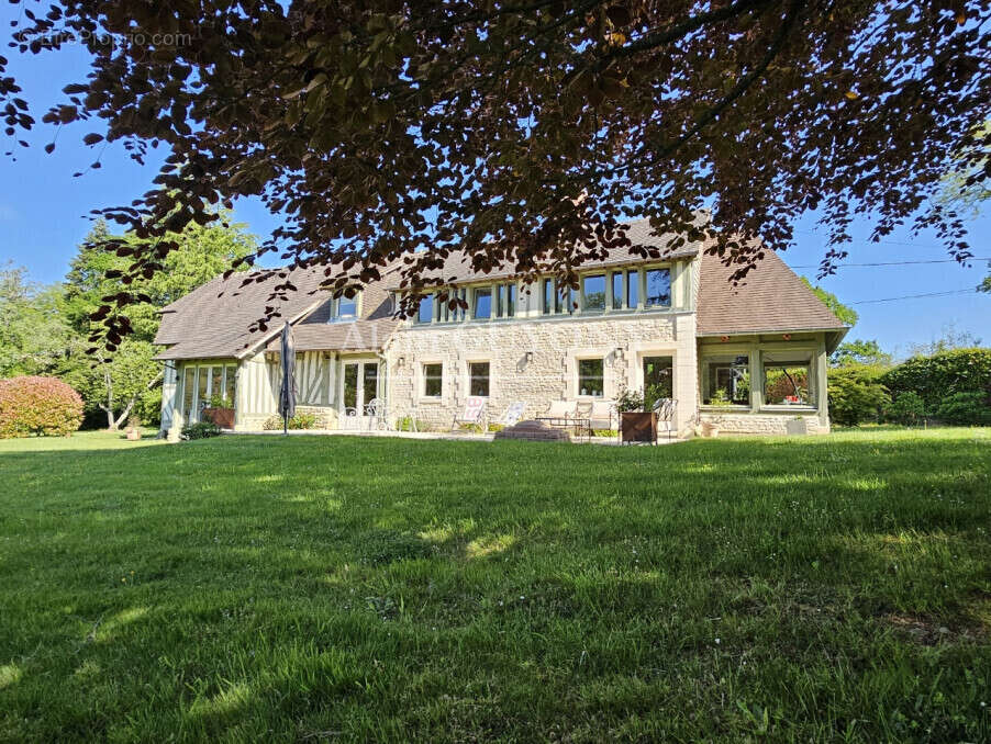 Maison à PONT-L&#039;EVEQUE