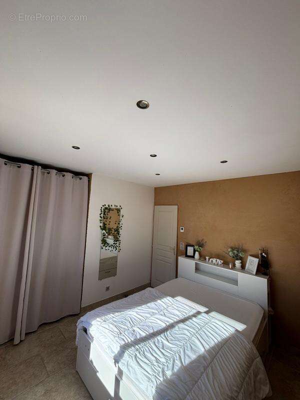 Maison à SAINT-SAUVEUR-GOUVERNET