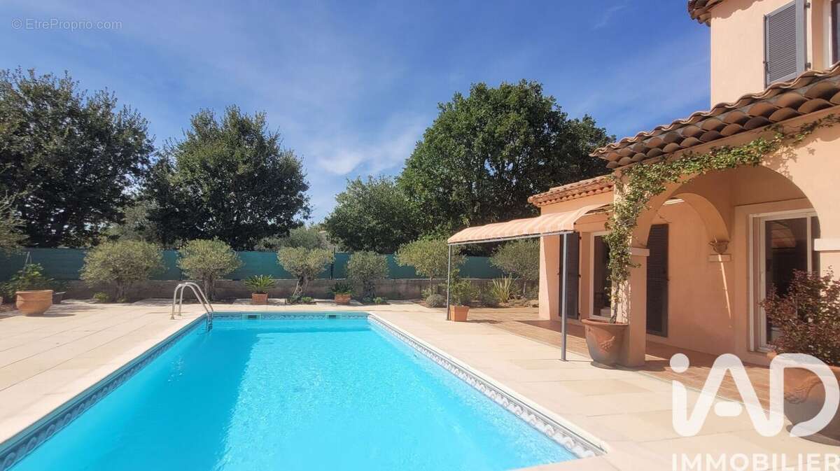 Photo 2 - Maison à REGUSSE