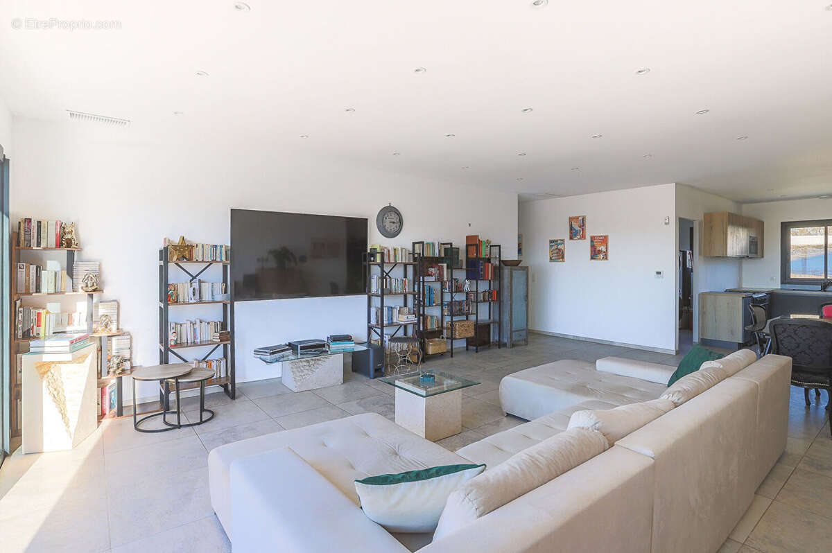 Villa contemporaine à proximité des plages - photo 2