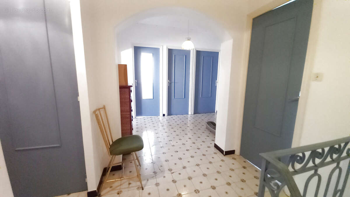 Restaurant avec logement de fonction - photo 20
