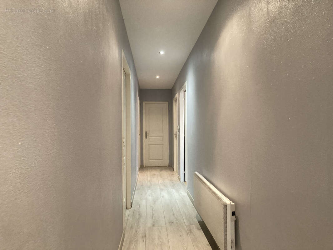 Maison à AMBARES-ET-LAGRAVE