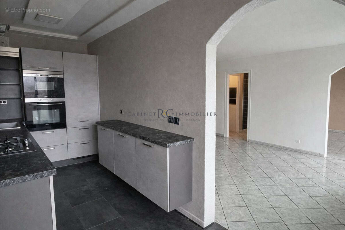 Cuisine-Salle à manger - Appartement à METZ