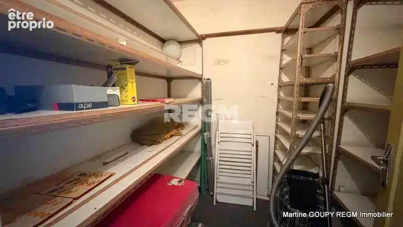 ORLEANS (45) - Gare -  Appartement à rénover T4 109.70 m2 - cave 2 places de parking - Isolation et ravalement - photo 23
