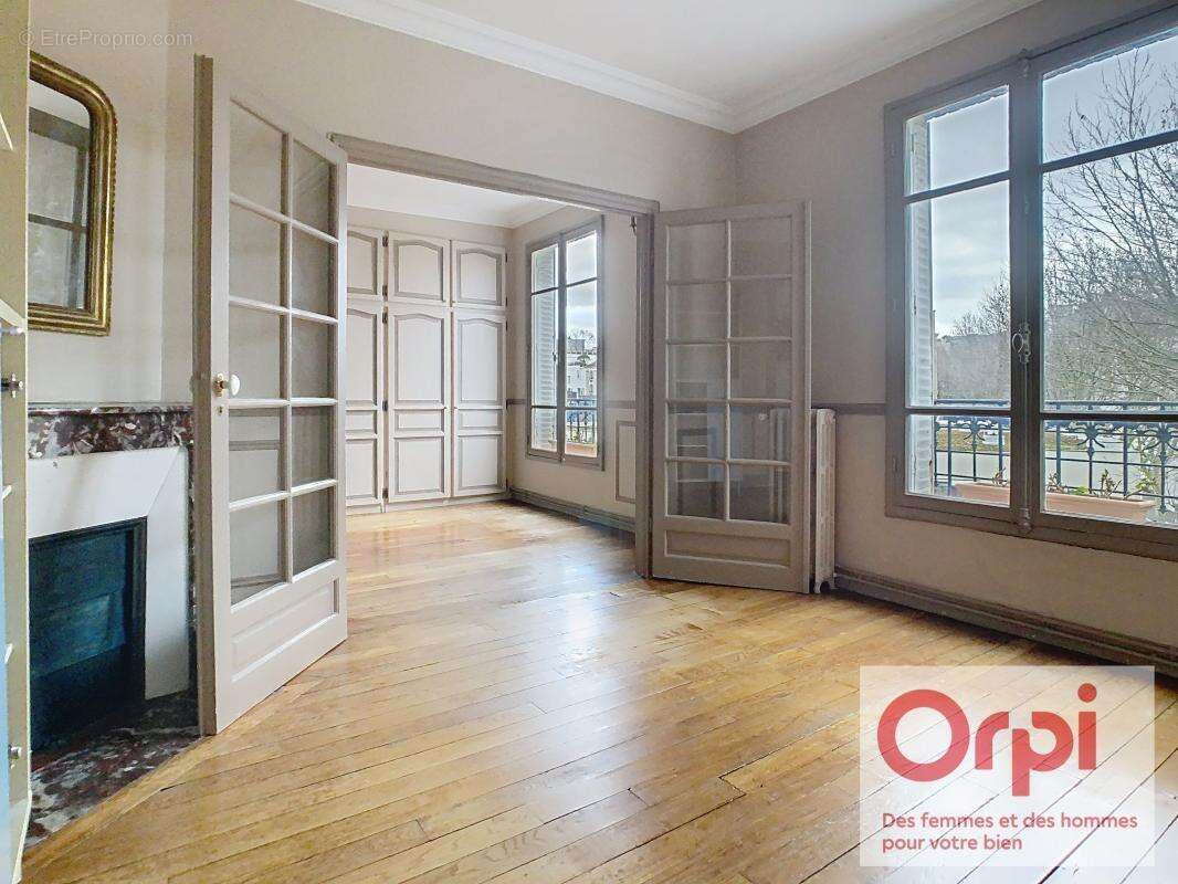 Appartement à ISSY-LES-MOULINEAUX