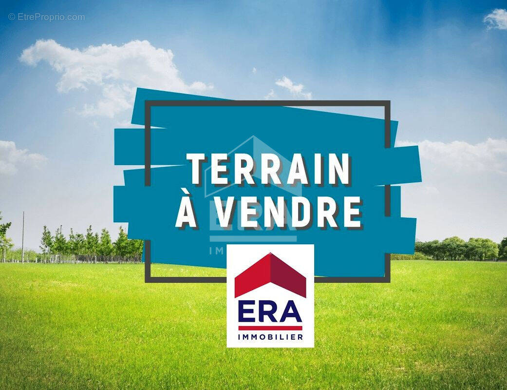 Terrain à SAINT-FOLQUIN