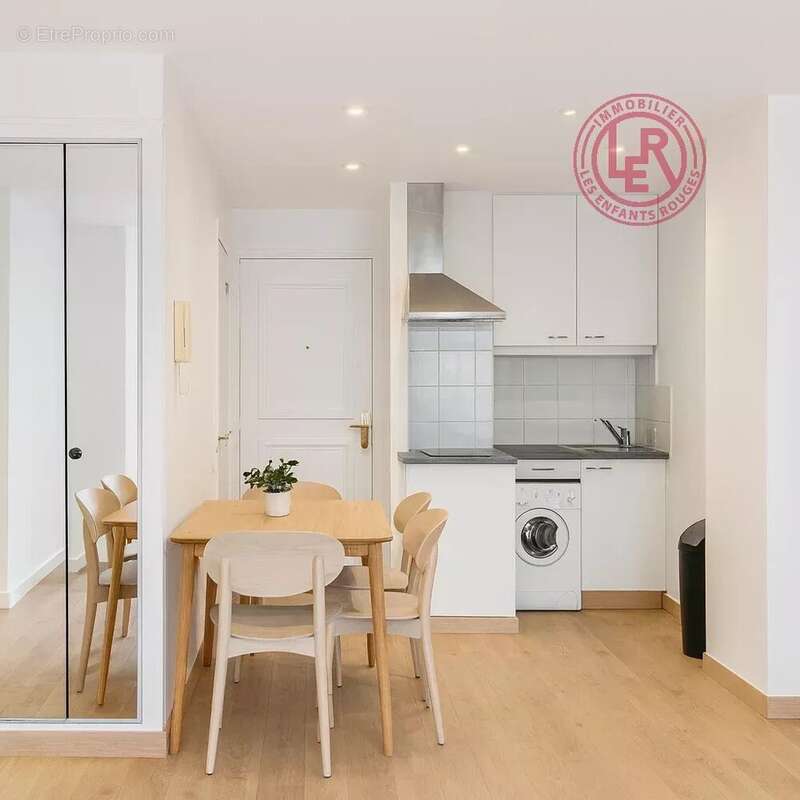 Appartement à PARIS-3E