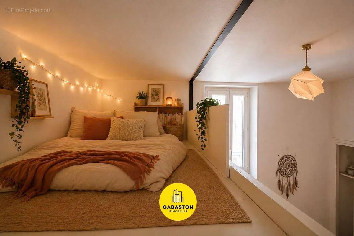 Appartement à MARSEILLE-4E