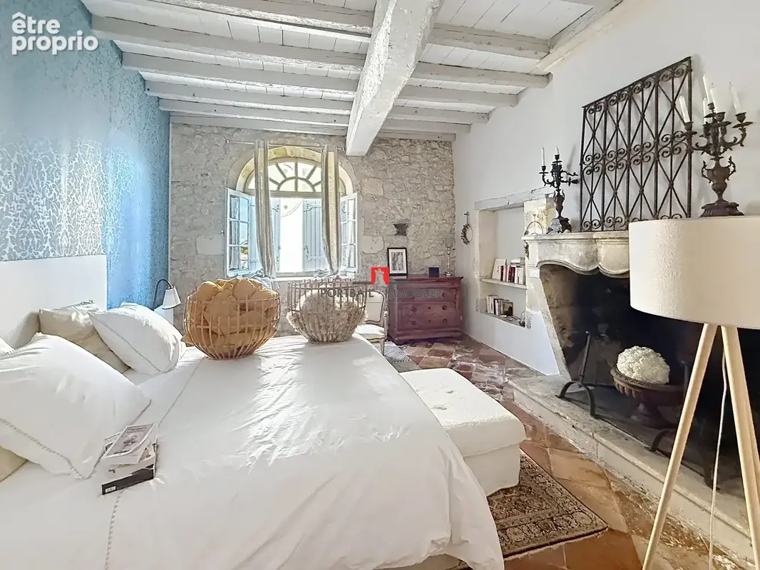 Maison 280 m² à Plassac  - photo 8