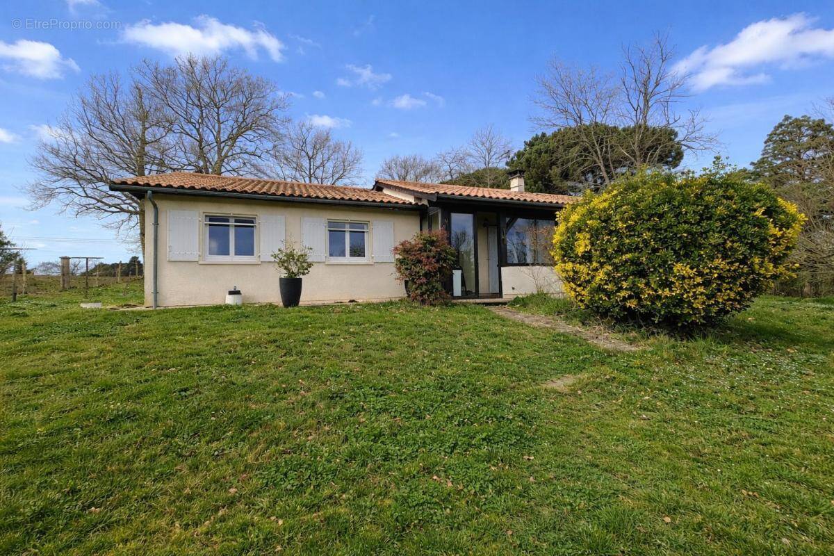 Maison à SAINT-CIERS-D'ABZAC