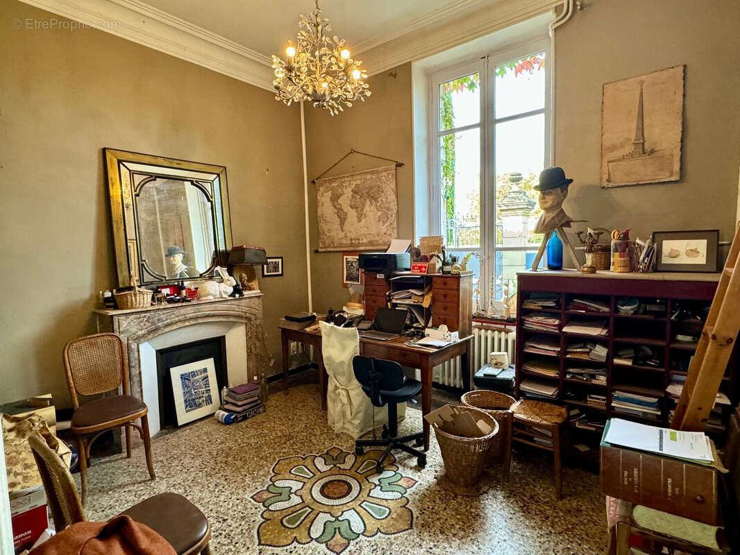 Maison à L'ISLE-SUR-LA-SORGUE