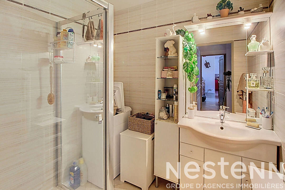 Appartement à SALERNES