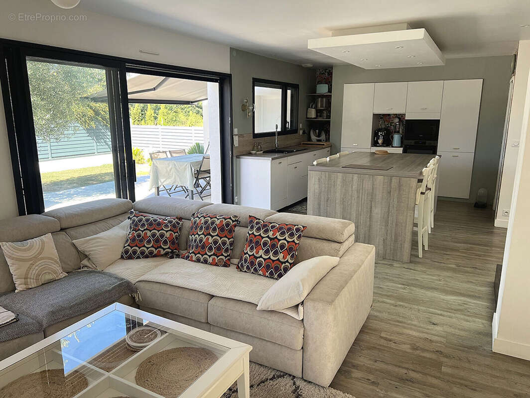 Contemporaine de 2019 sur terrain 627m2 - photo 2