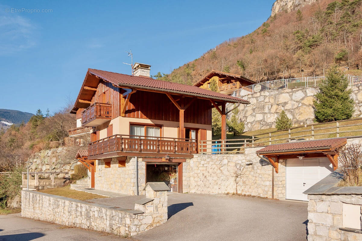 Maison à SALINS-LES-THERMES