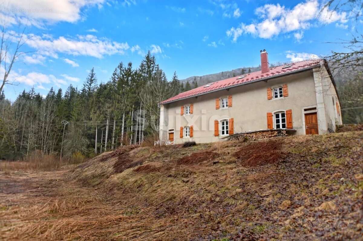 Maison à SAINT-CLAUDE