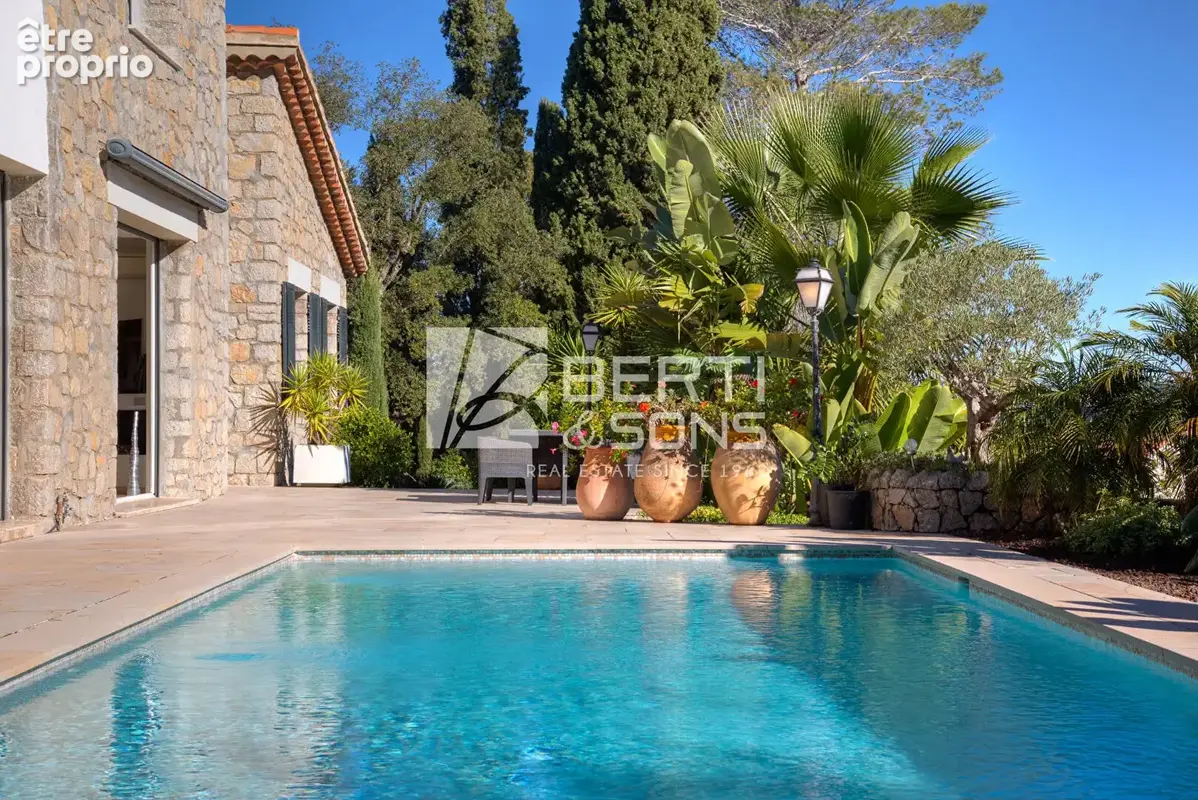 Exclusivite - mandelieu produit rare !  villa 6 pieces en pierre rénovée - quartier recherché - photo 4