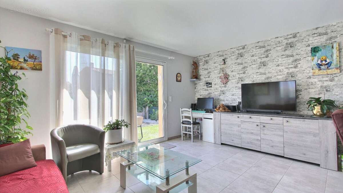 En exclusivite le luc villa plain pied piscine et garage - photo 2