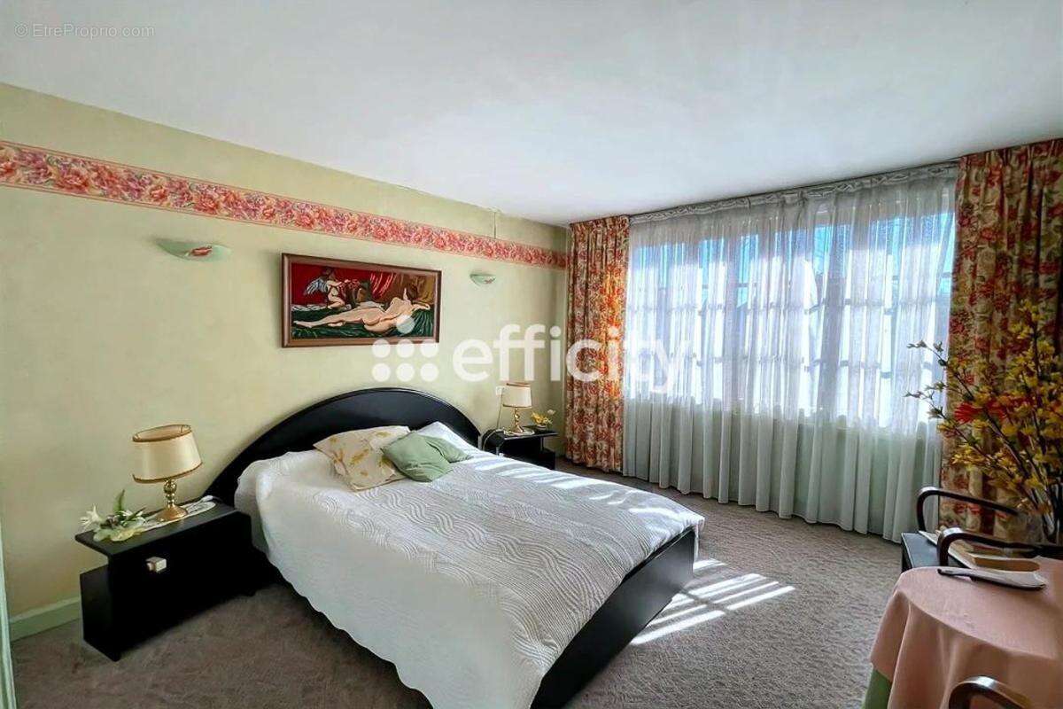 Maison à VIEUX-CONDE