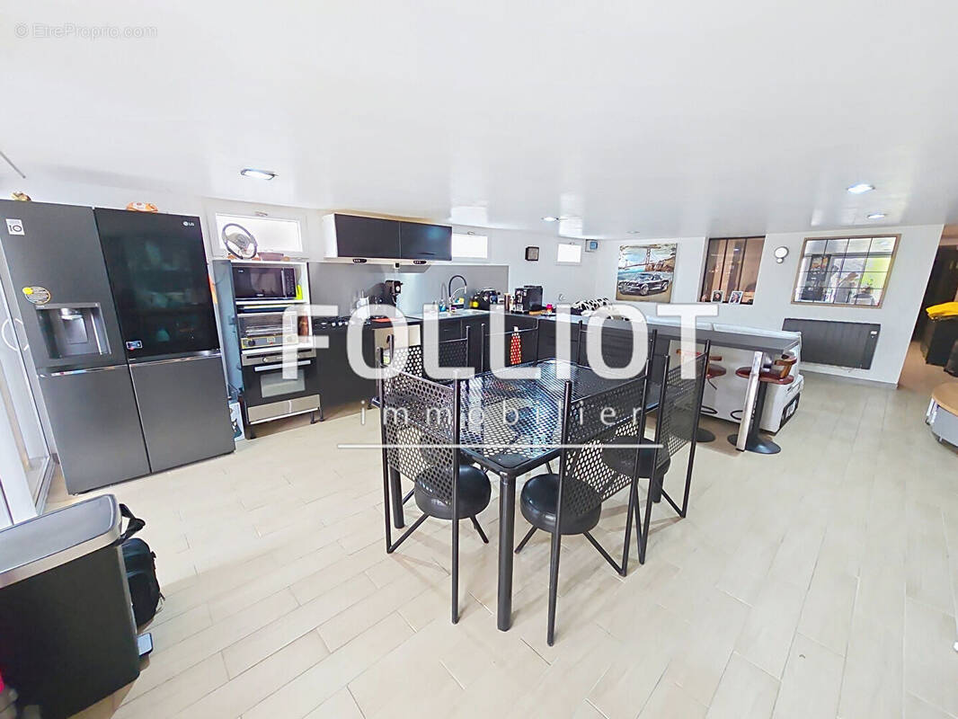 Commerce à LONGUEVILLE