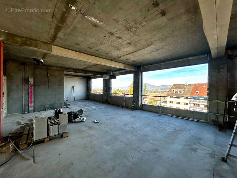 Appartement à LA ROCHE-SUR-FORON