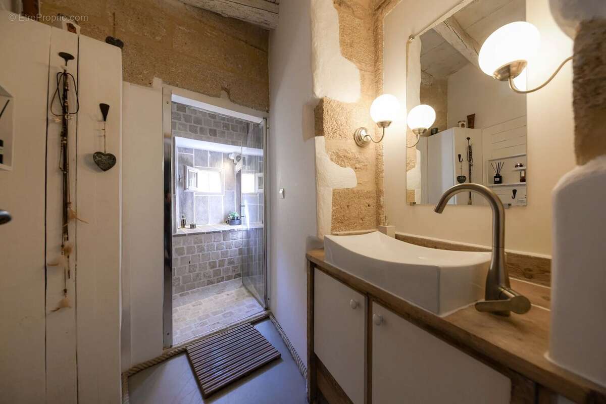 Maison à UZES