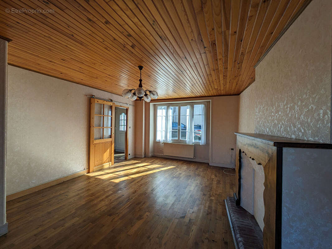 Maison à DOL-DE-BRETAGNE