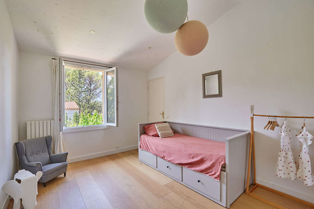Le calme d'une impasse, sans s'éloigner de rien. Lourmarin, 4 chambres, piscine - photo 10