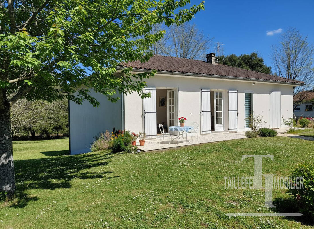 Maison à COULOUNIEIX-CHAMIERS
