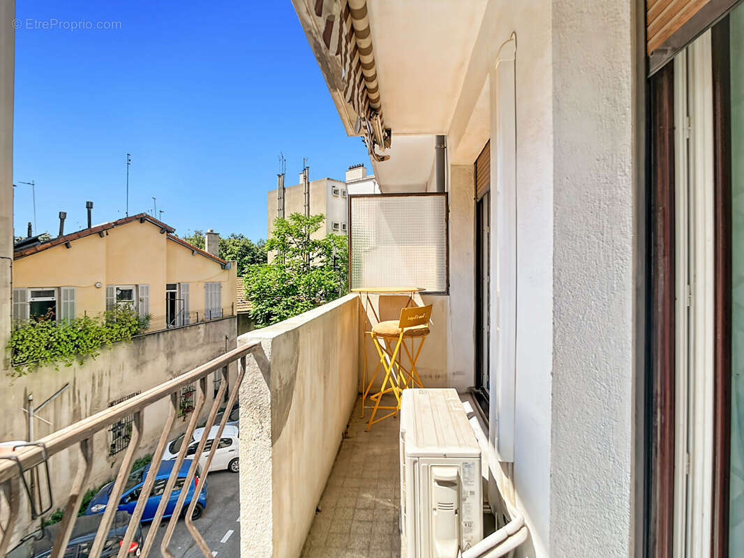 À vendre Appartement 3 pièces + Place de parking Secteur Cinq Avenues 13004 Marseille - photo 11