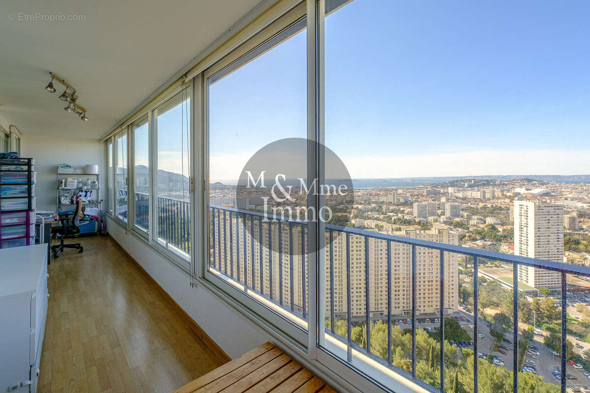 Appartement à MARSEILLE-9E