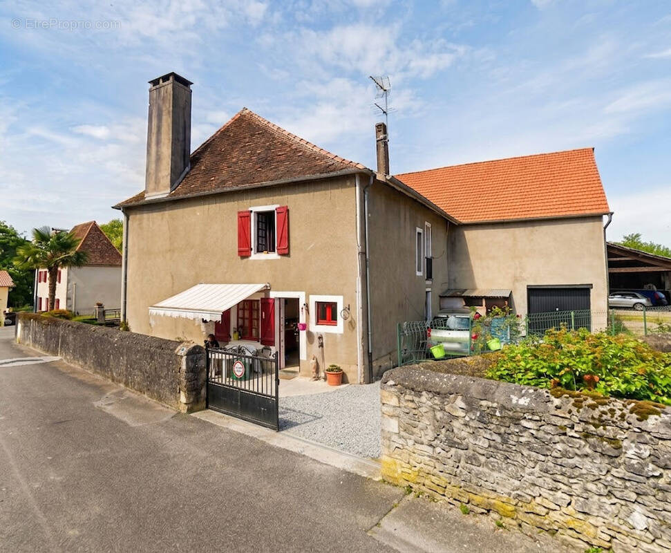 Photo 1 - Maison à SAUVETERRE-DE-BEARN
