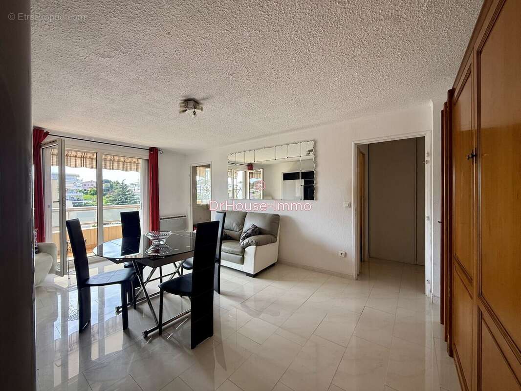Appartement à CAGNES-SUR-MER