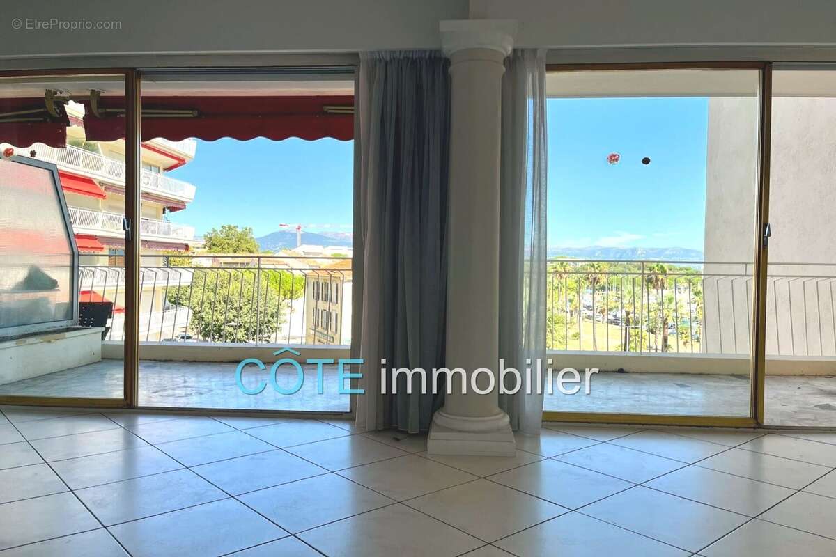 Appartement 100 m² à Antibes  - photo 4
