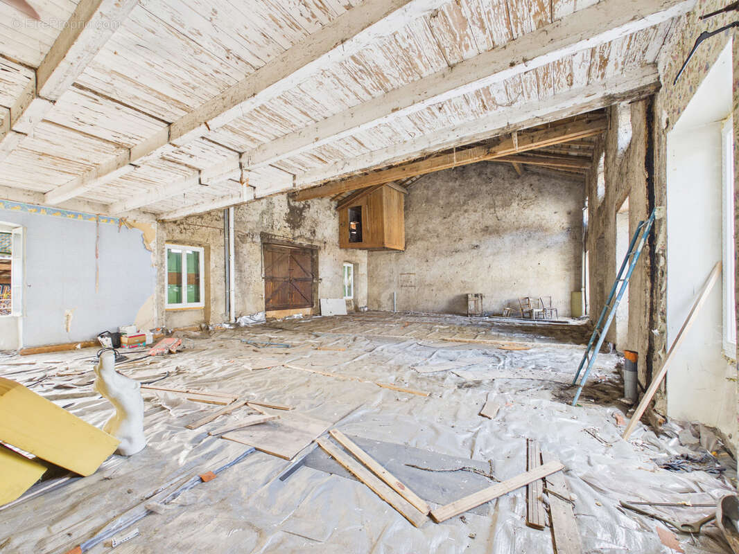 Maison à ESPALY-SAINT-MARCEL