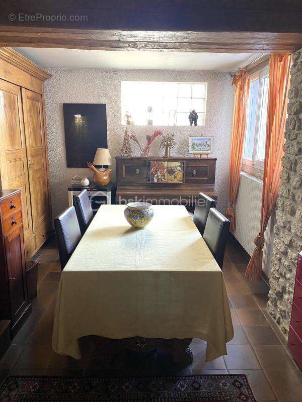 Maison à DAMMARTIN-EN-SERVE