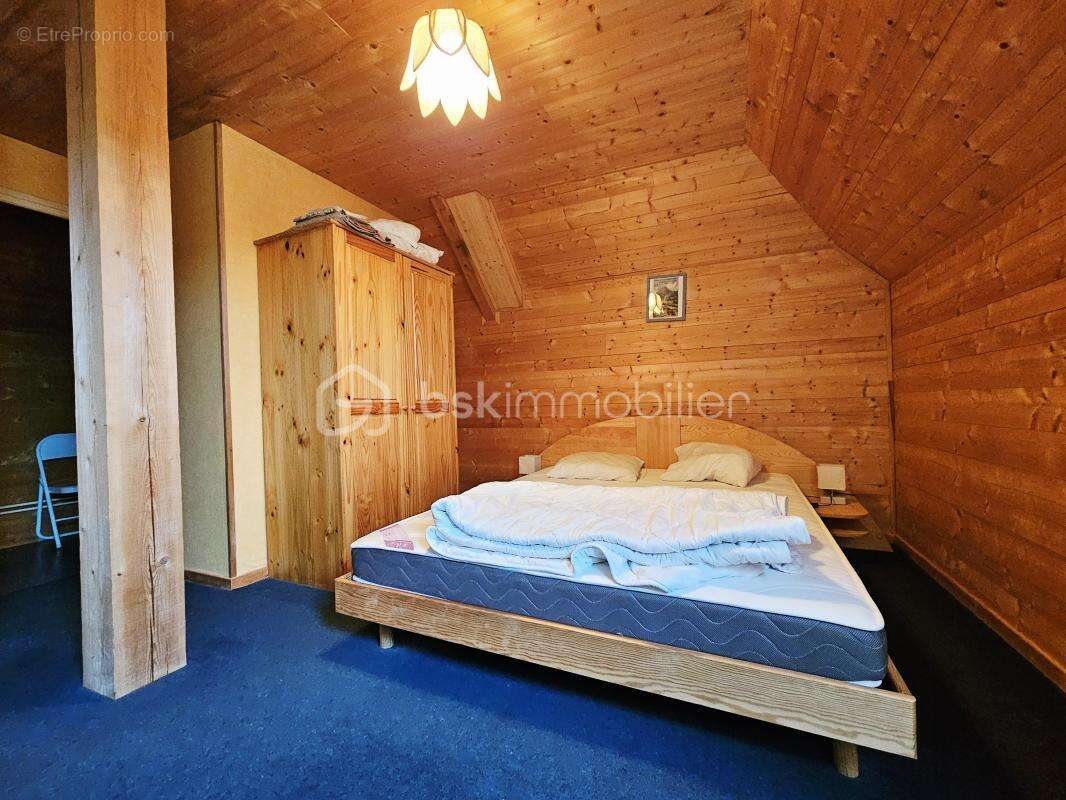 Maison à BESSE-ET-SAINT-ANASTAISE