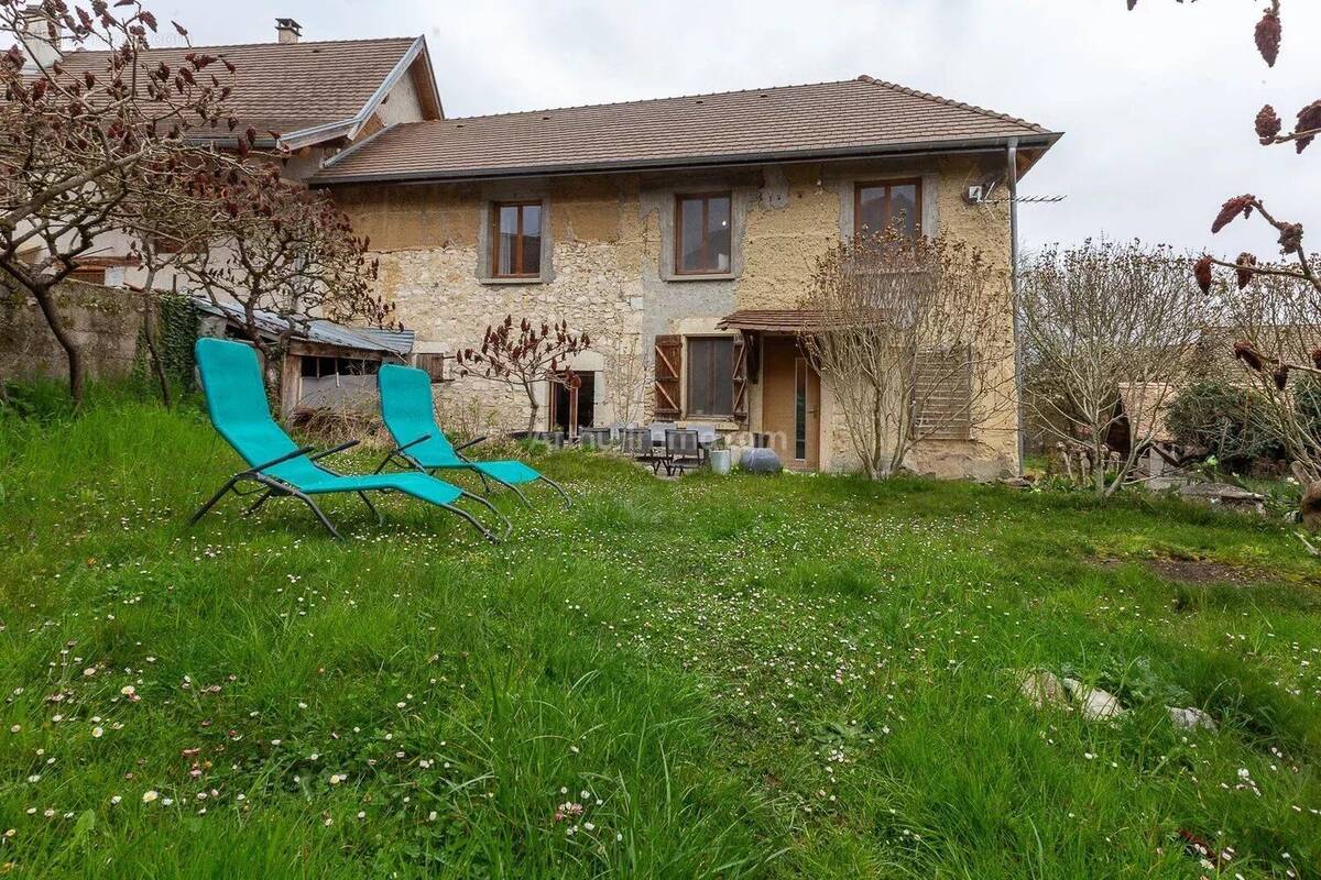 Maison à SAINT-VICTOR-DE-MORESTEL