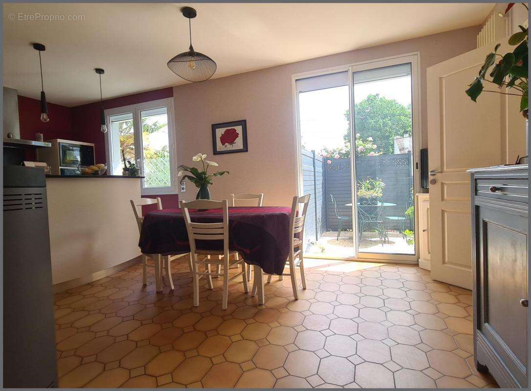 4 chambres, jardin arboré. Beaux volumes à vivre - photo 8