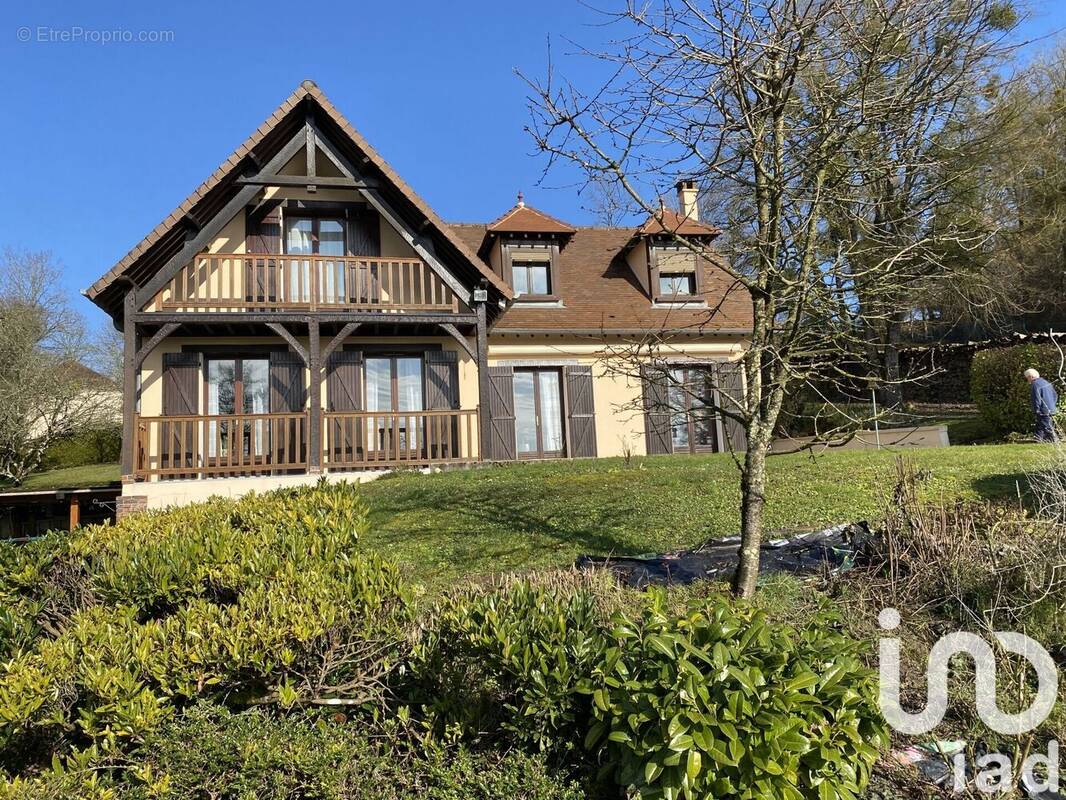 Photo 1 - Maison à SAINT-PHAL
