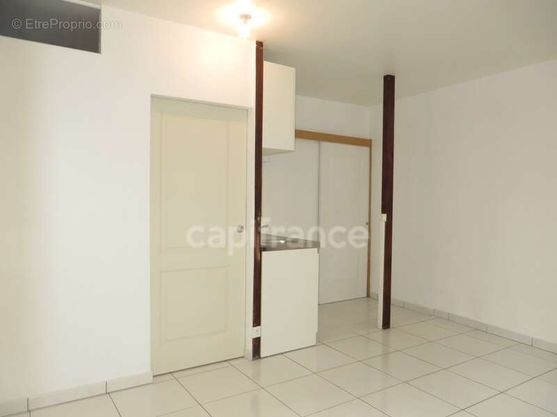 Un lot de 4 appartements à vendre sur SAUJON (17) - Centre ville - photo 5