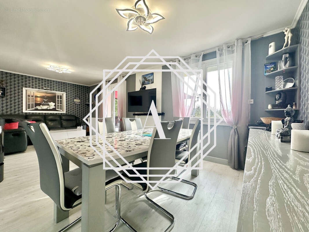 Maison à SAINT-CREPIN-IBOUVILLERS