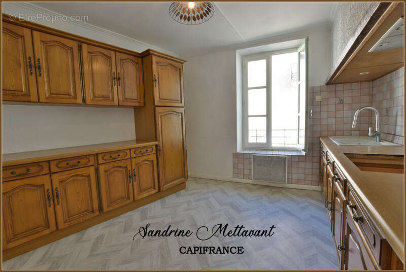 Maison à SAINT-THIBERY