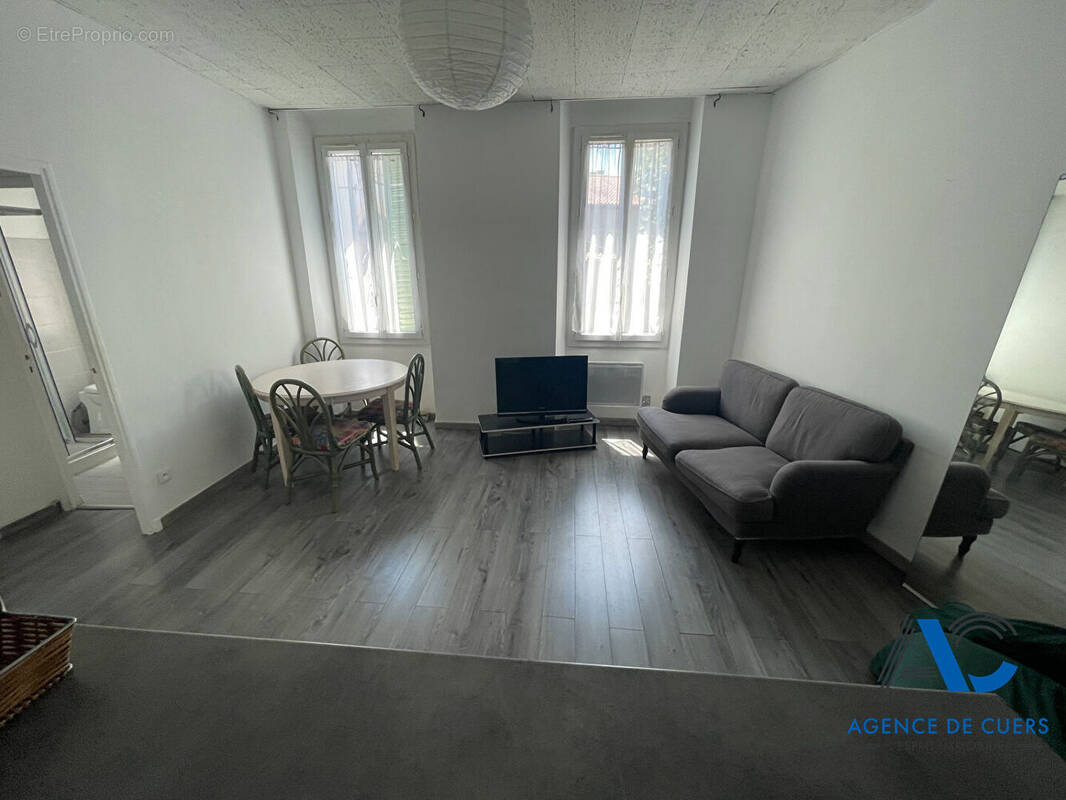 Appartement à CUERS