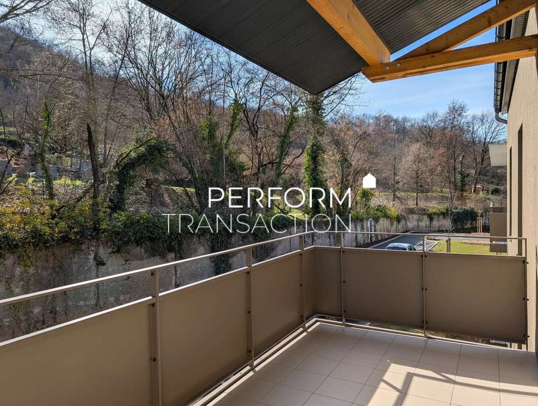 Appartement à POISAT