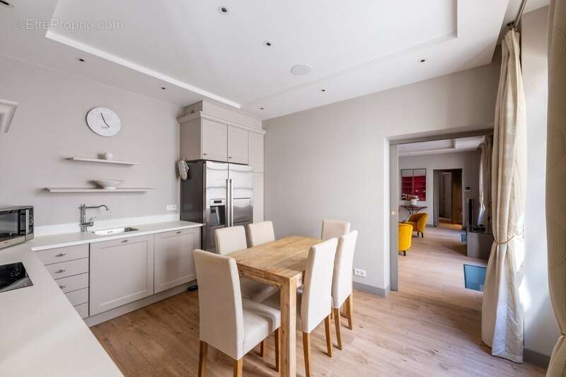 Appartement à PARIS-4E