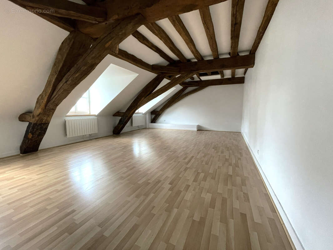 Appartement type 4 quartier cathedrale - photo 2