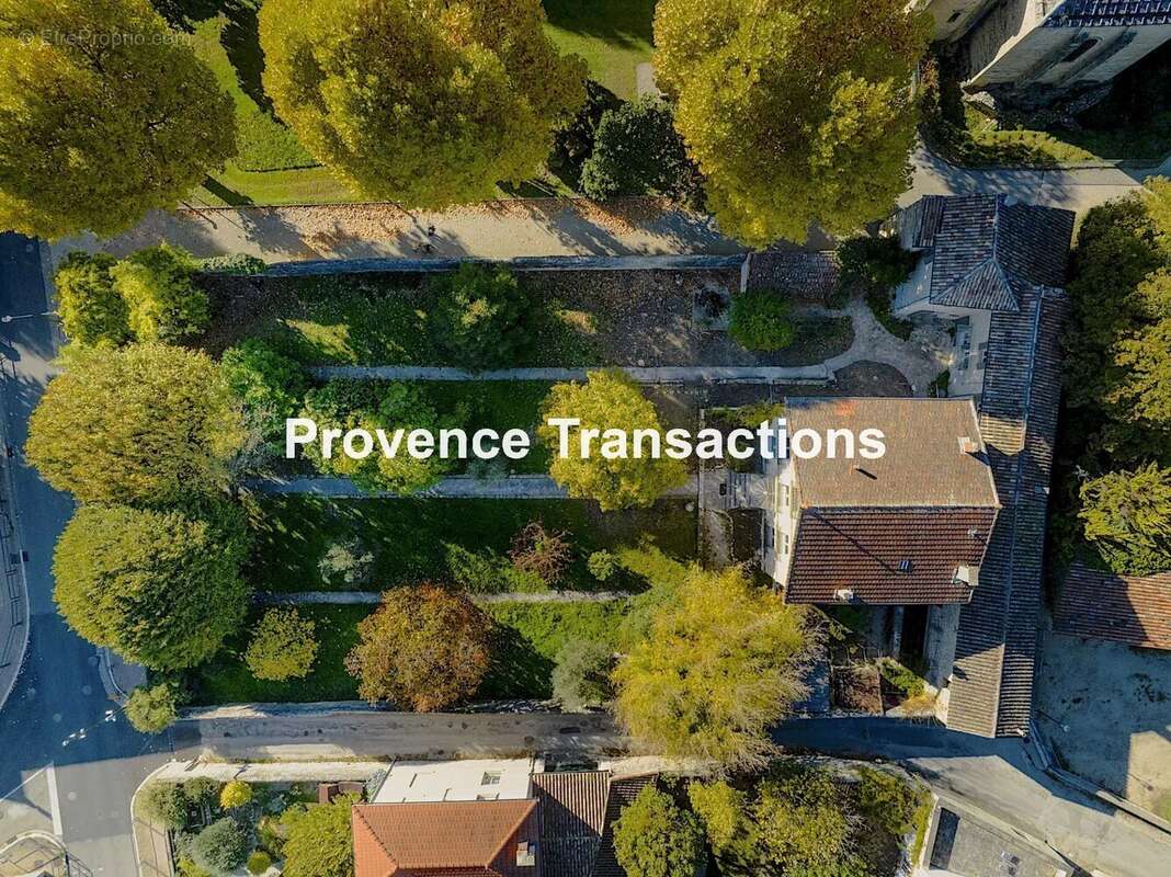 Maison à VAISON-LA-ROMAINE