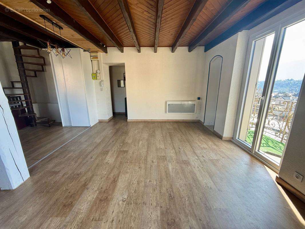 Appartement à AIX-LES-BAINS