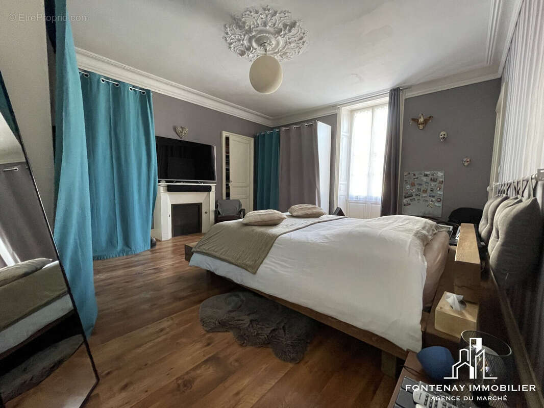 Maison 268 m² à Nalliers  - photo 7