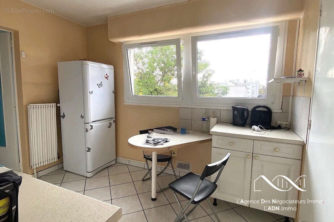 Appartement à SAINT-JEAN-DE-LA-RUELLE